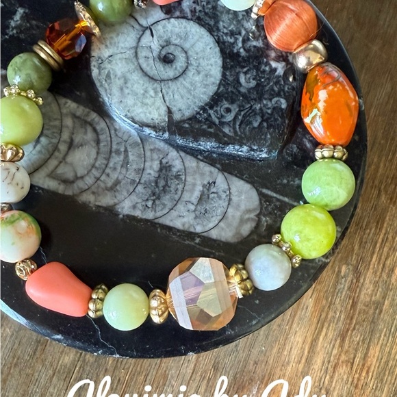 Colorful Beaded Bracelet peridot and jade - Picture 1 of 1